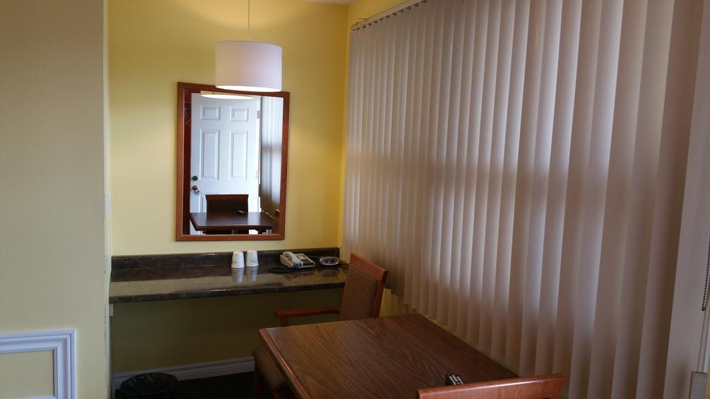 Rymal'S Motel リーミントン エクステリア 写真