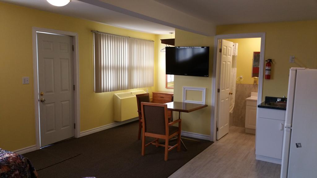 Rymal'S Motel リーミントン エクステリア 写真